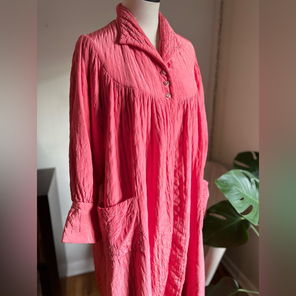 1950s Vintage Pink Quilted Robe w/ Rhinestones